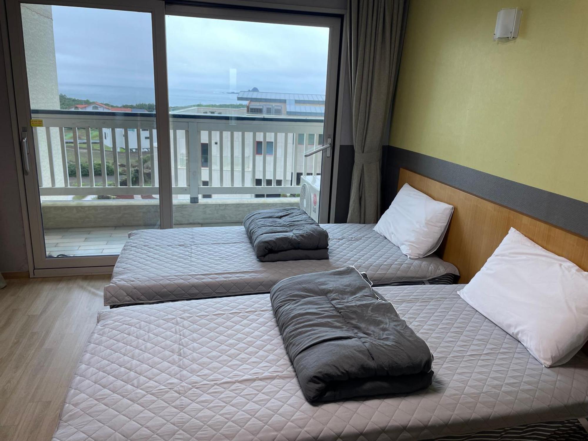 Jeju The Ocean Hill Pension Seogwipo Exterior foto