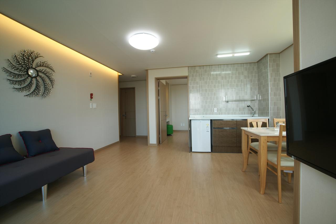 Jeju The Ocean Hill Pension Seogwipo Exterior foto
