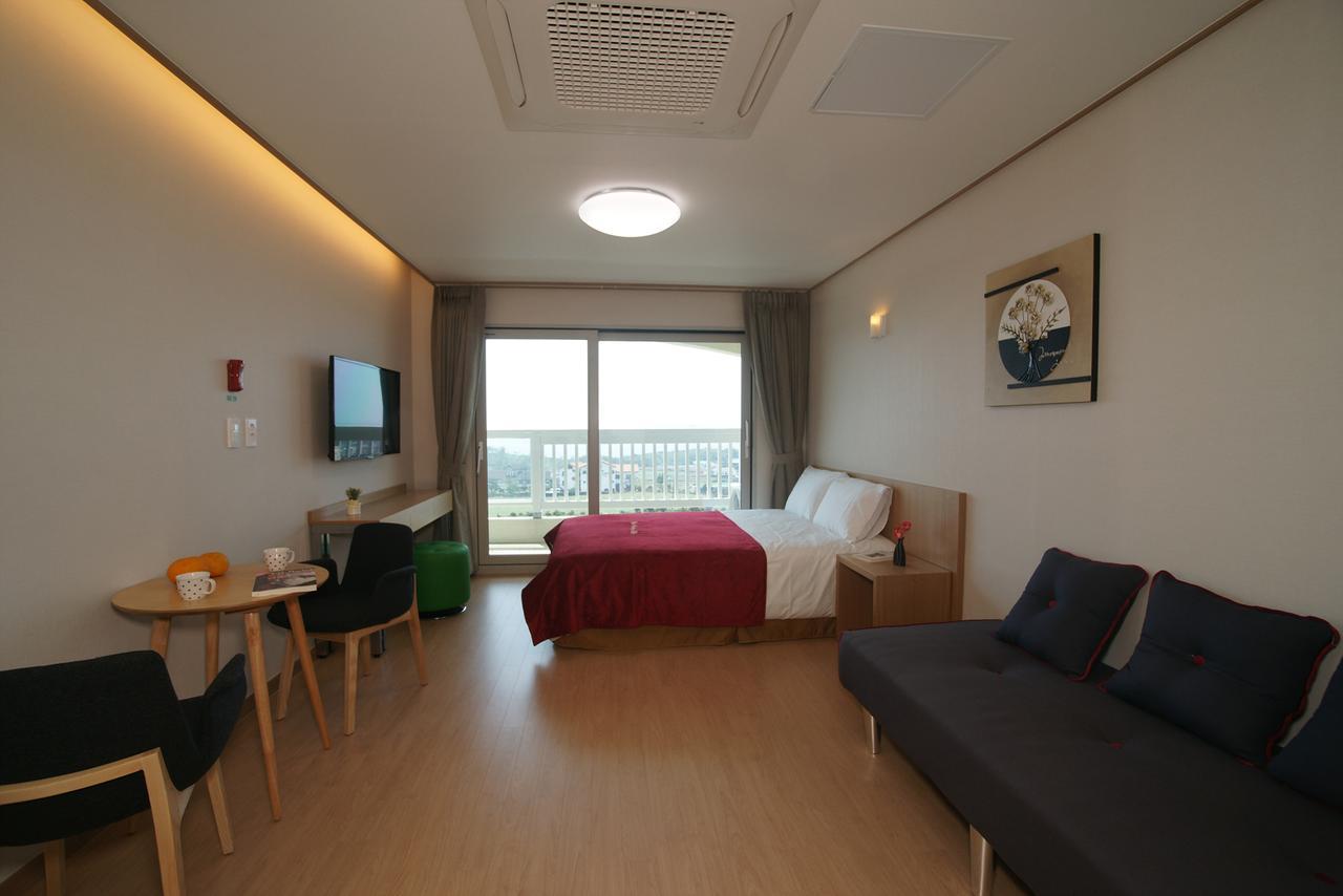 Jeju The Ocean Hill Pension Seogwipo Exterior foto